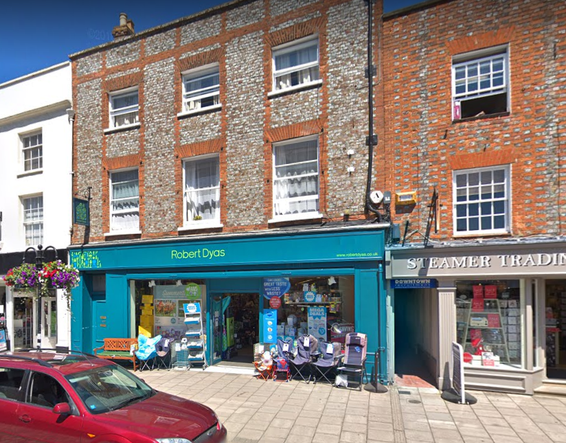43431696630 108 High Street, Thame